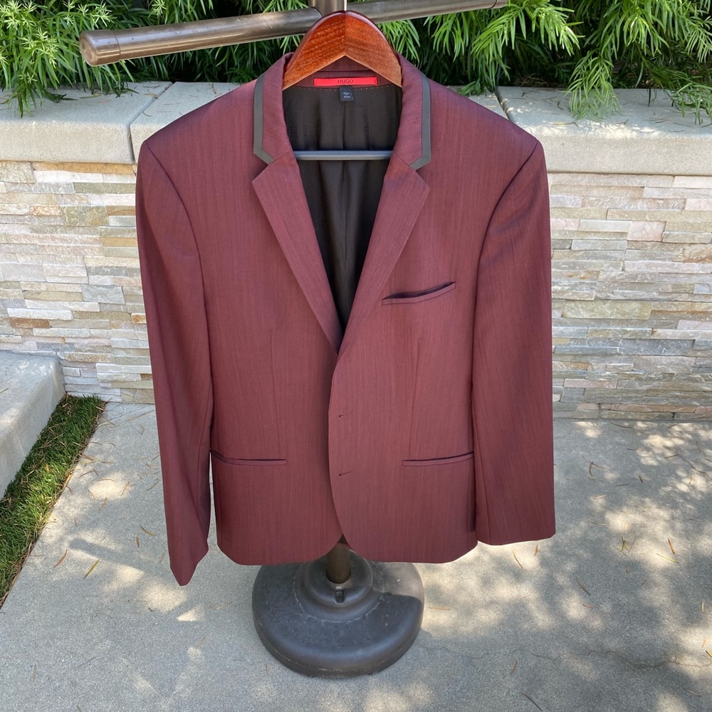 Hugo Suit